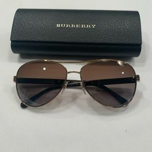 Burberry Women’s sunglasses NEW